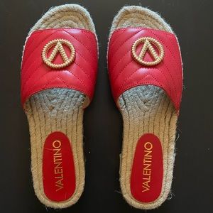 VALENTINO BY MARIO VALENTINO
Clavel Quilted Leather Espadrille Slides. NEW